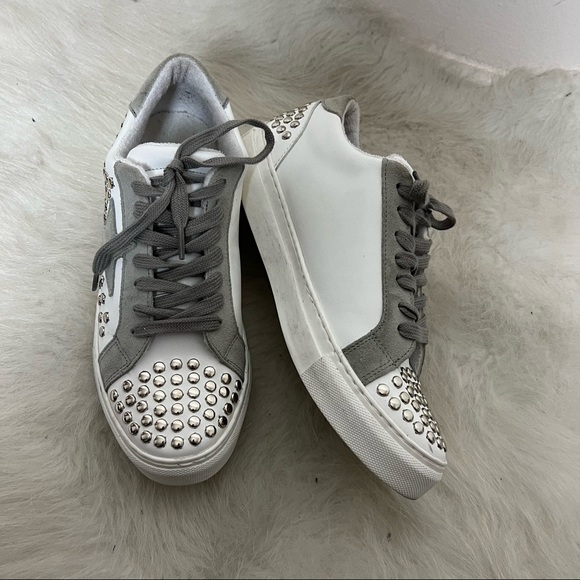 Steve Madden Turner Studded Star Distressed Golden Goose Sneakers - Picture 5 of 11